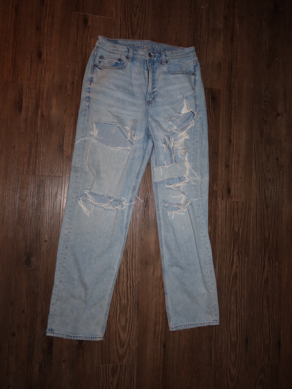 American Eagle Outfitters Light Blue Distressed Boyfriend Jeans